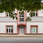 Renovated With Wooden Interior, Rakvere