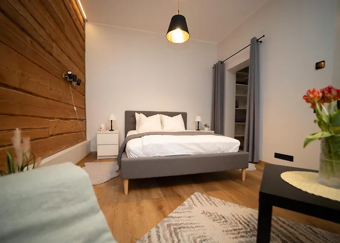 Renovated Studio With Wooden Interior, Central Rakvere Apartament